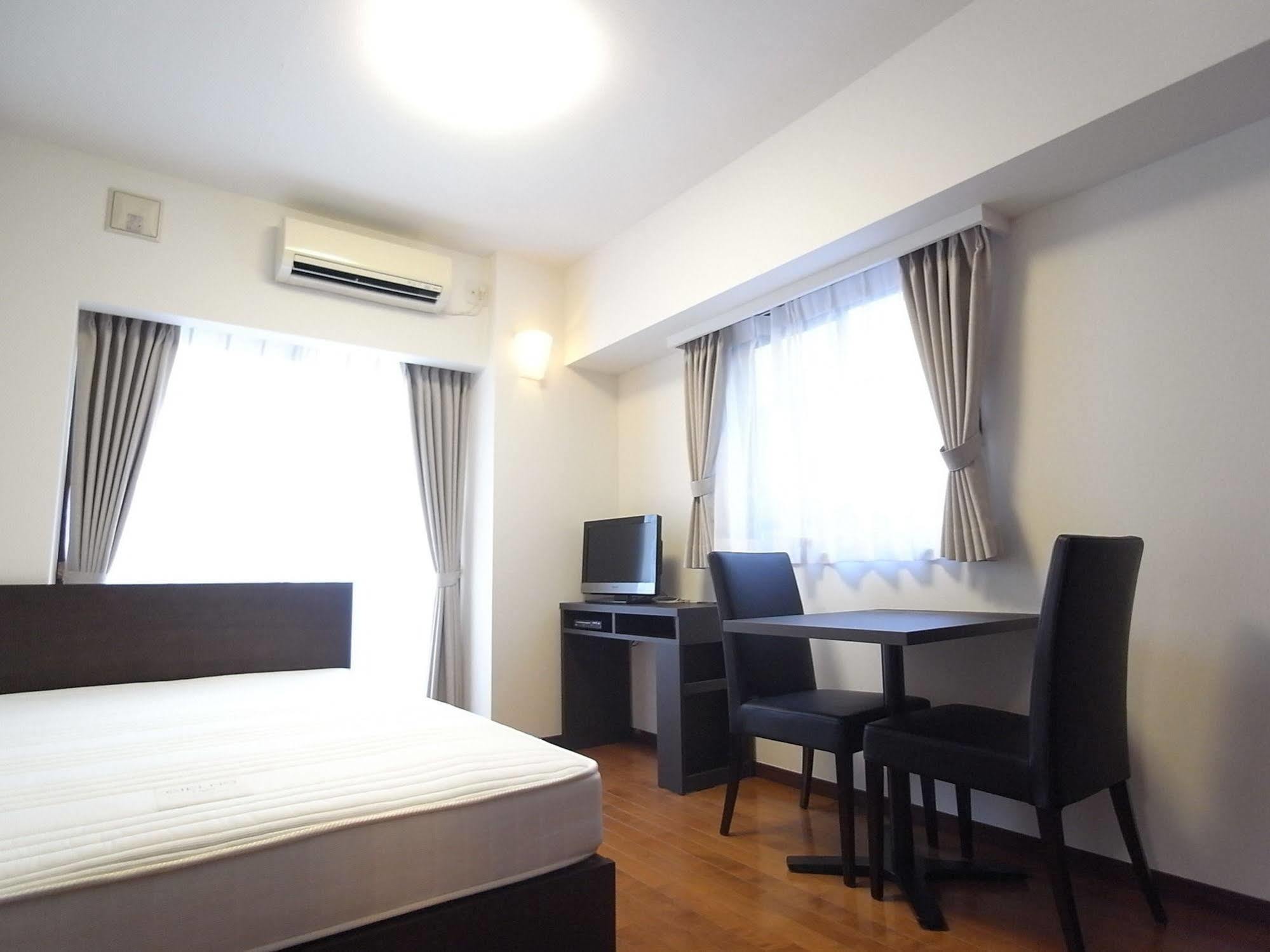 Palace Studio Shinjuku Tochomae Токіо Екстер'єр фото