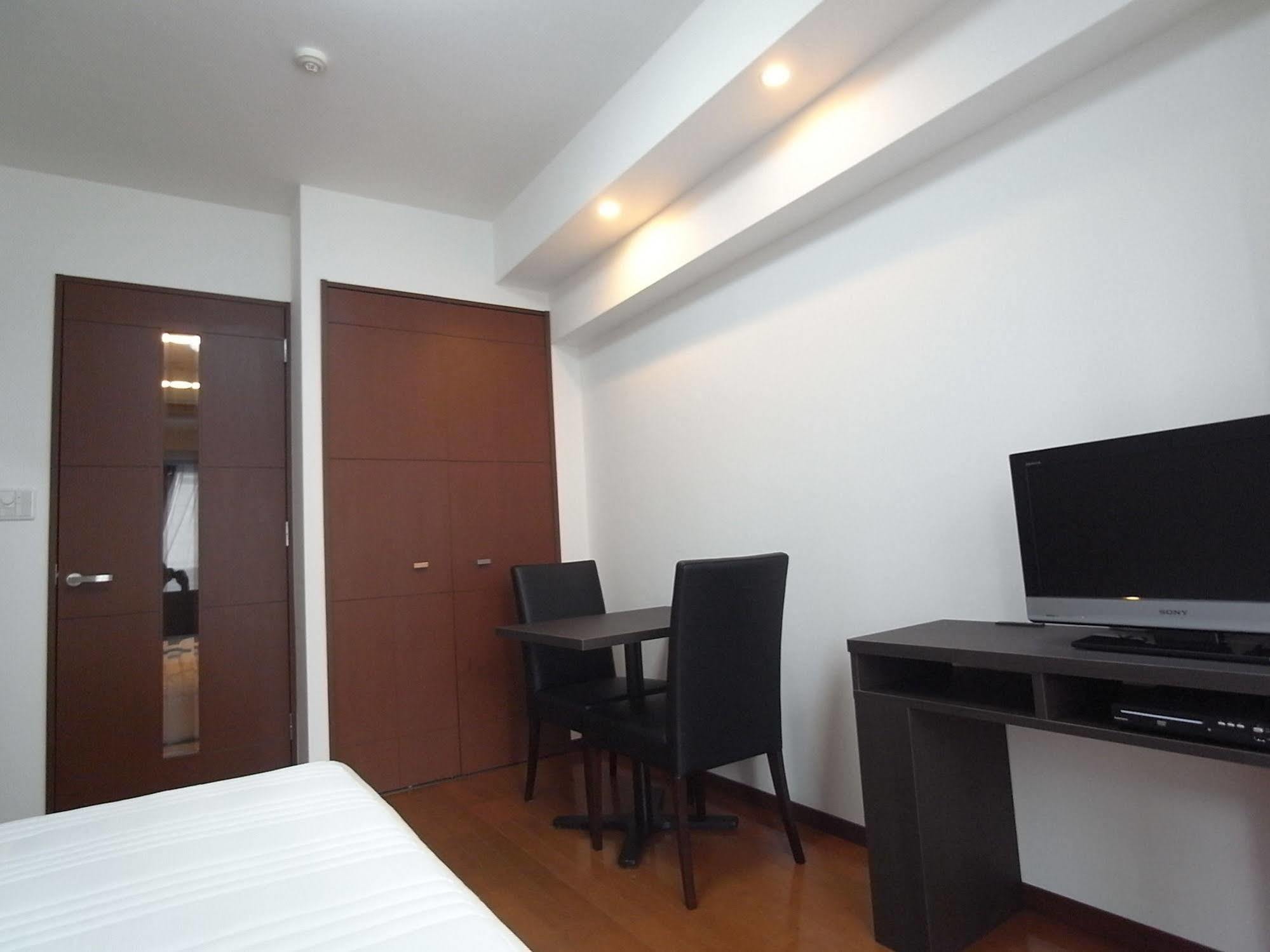 Palace Studio Shinjuku Tochomae Токіо Екстер'єр фото