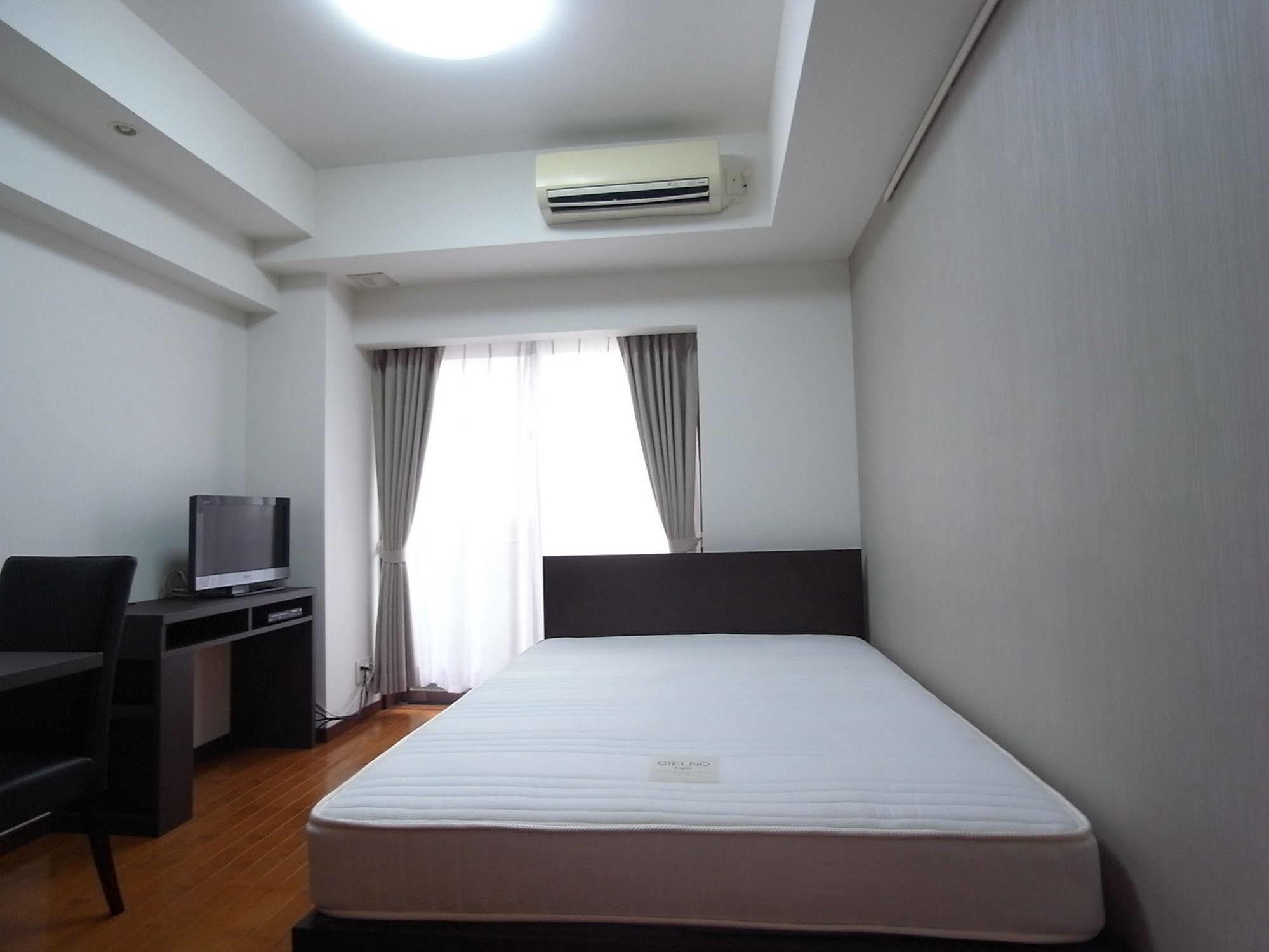 Palace Studio Shinjuku Tochomae Токіо Екстер'єр фото