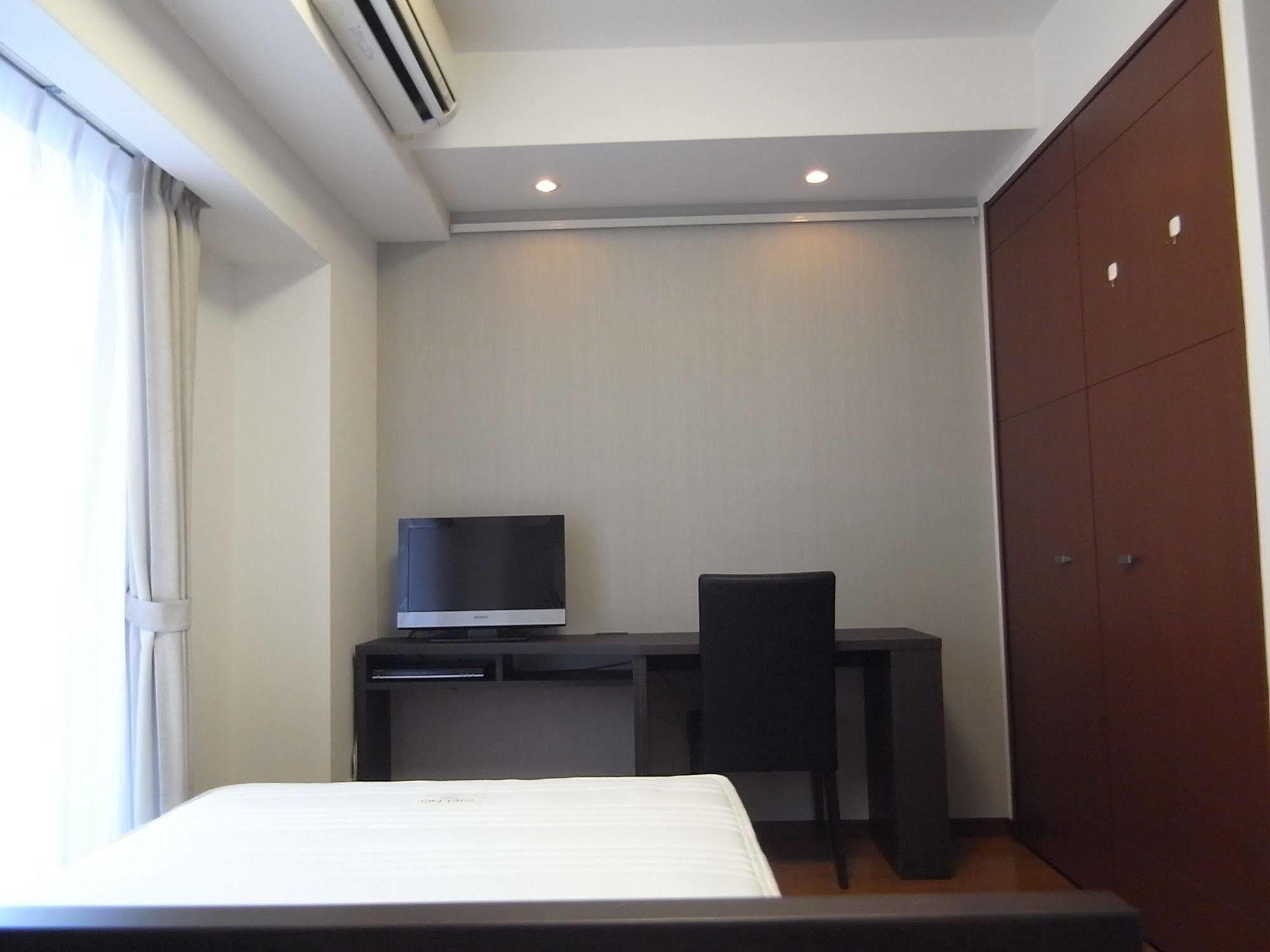 Palace Studio Shinjuku Tochomae Токіо Екстер'єр фото
